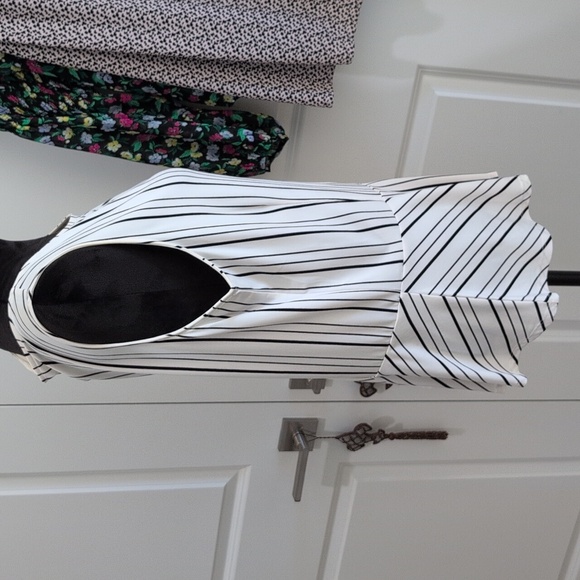 Chicos Stripe sleeveless Peplum top - Picture 3 of 9